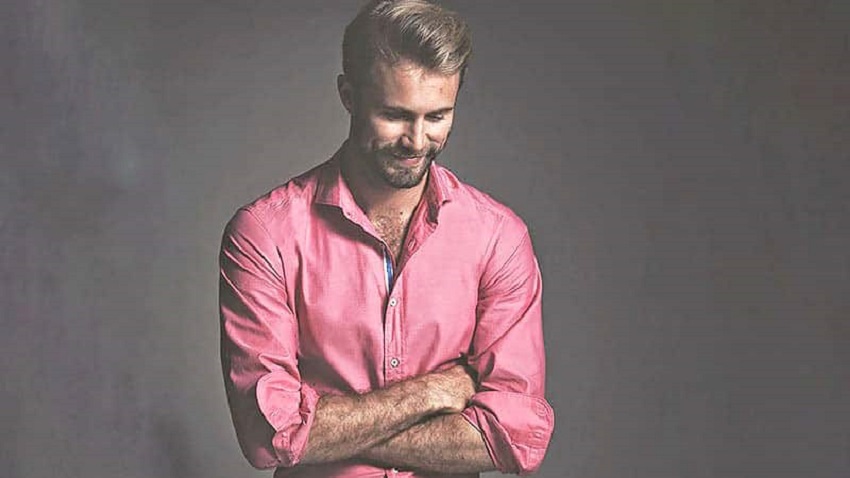 combine a pink shirt for men