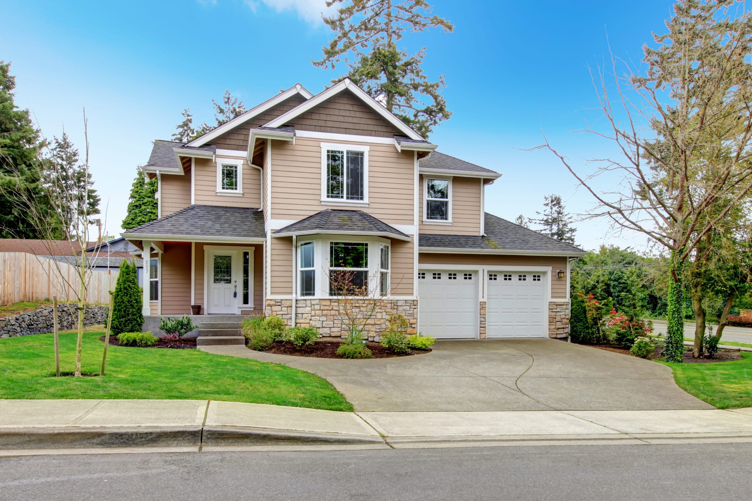 Improve Curb Appeal When Selling a House