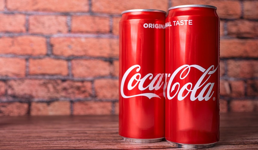 Use Coca Cola to Unclog a Drain
