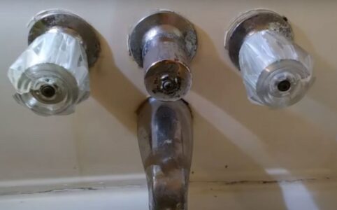 How Do You Replace a Stripped Bathtub Faucet Handle?