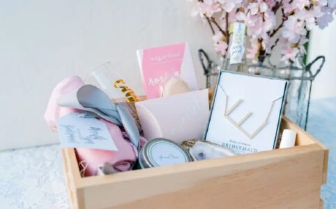 What kind of gifts should you get maid of honor