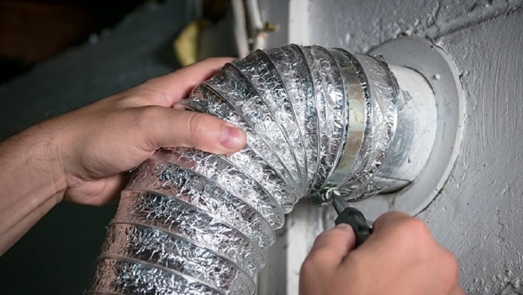 A Step-by-Step Guide on How to Clean a Dryer Duct from the Roof