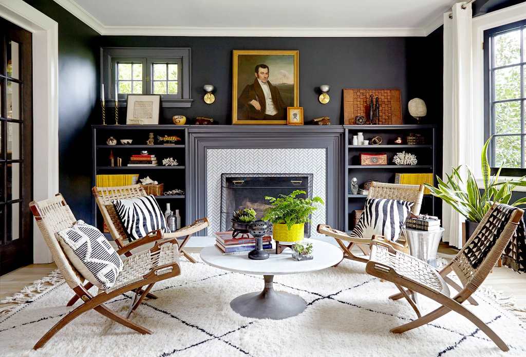 How to decorate a mantel mirror