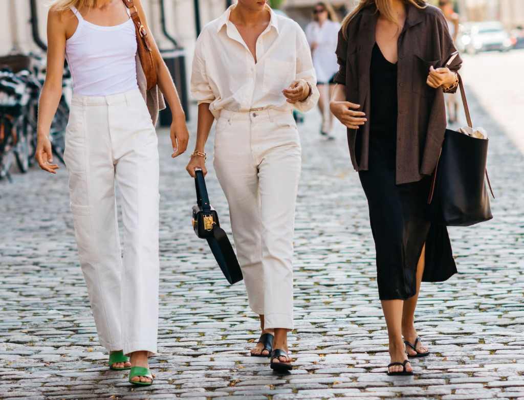 What is the 333 method capsule wardrobe