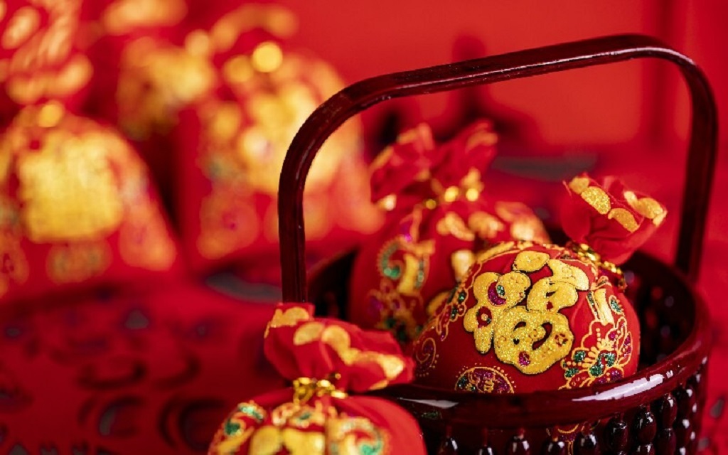 What is a good luck gift for Chinese people